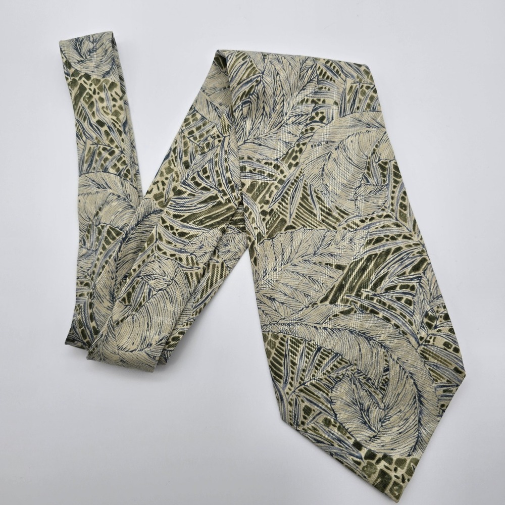 Tommy Bahama Mens Silk Tie Tropical Leaf Geometric Olive Green Tan Hand Made - Picture 2 of 5